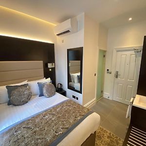Standard Zimmer mit Kingsize-Bett